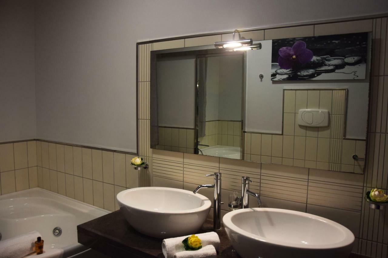 シャッカA Casa Di Tony Sicilian Holidays Blackアパートメント エクステリア 写真